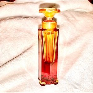 Perfume bottle is a symbol of love, emotion, & sentiment (French)